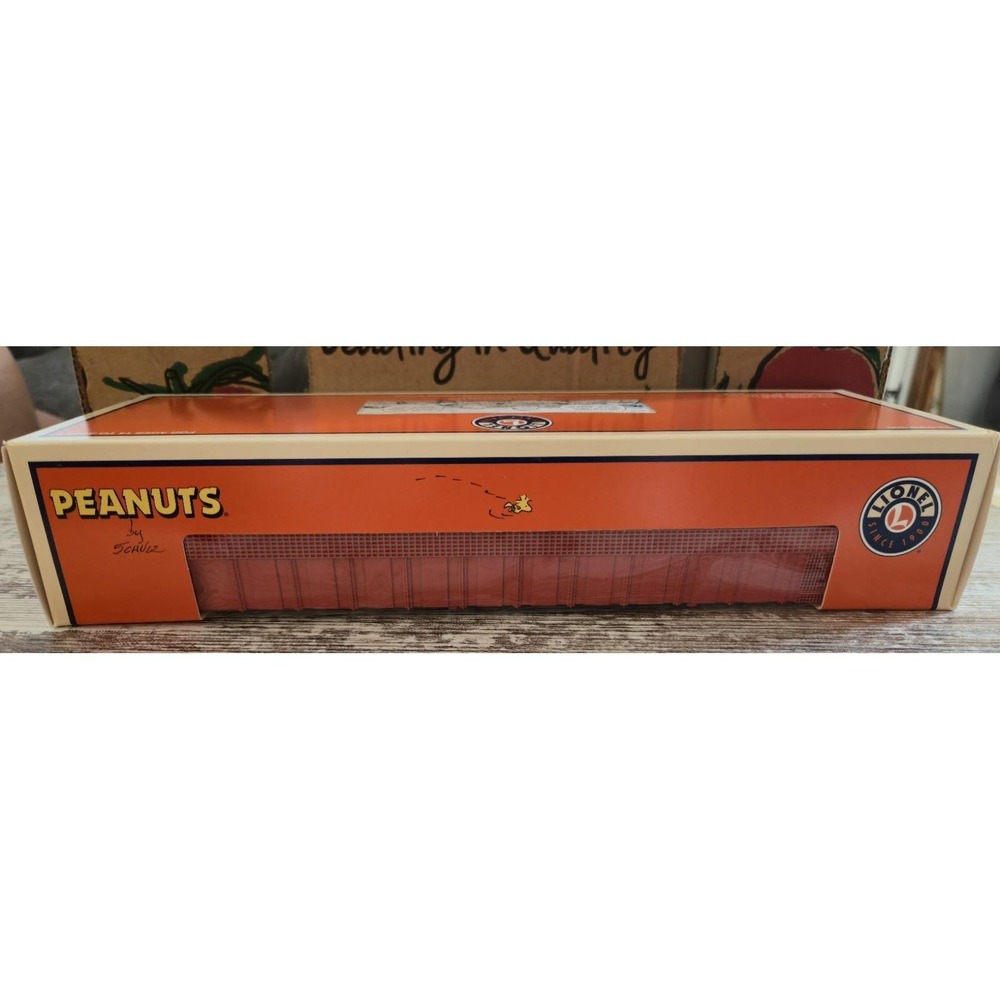 Lionel 6-39363 Peanuts Halloween Boxcar O Gauge NIB - Small Paint Chip - Picture 4 of 16
